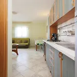 Apartamento Two-bedroom In Zatoglav Podglavica