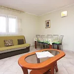 Apartamento Two-bedroom In Zatoglav Podglavica