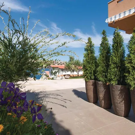 Appartement Two-bedroom In Zatoglav *