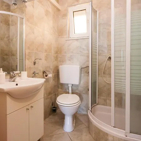 Two-bedroom In Zatoglav * Podglavica