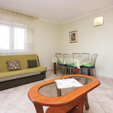 Appartement Two-bedroom In Zatoglav Podglavica