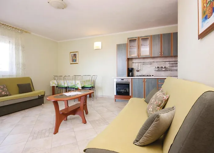 Two-bedroom In Zatoglav Appartement Podglavica