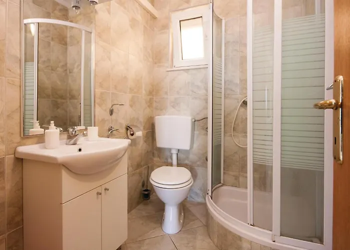 Two-bedroom In Zatoglav * Podglavica