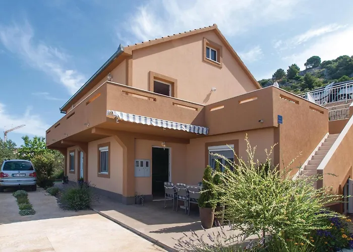 Two-bedroom In Zatoglav *