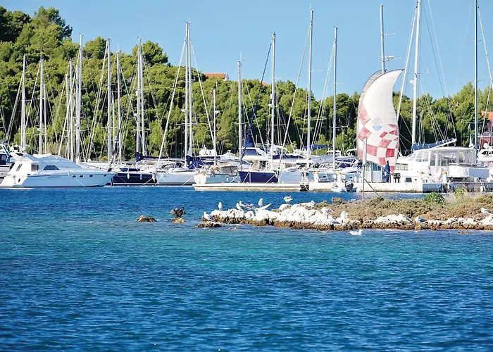 Apartamento Two-bedroom In Zatoglav